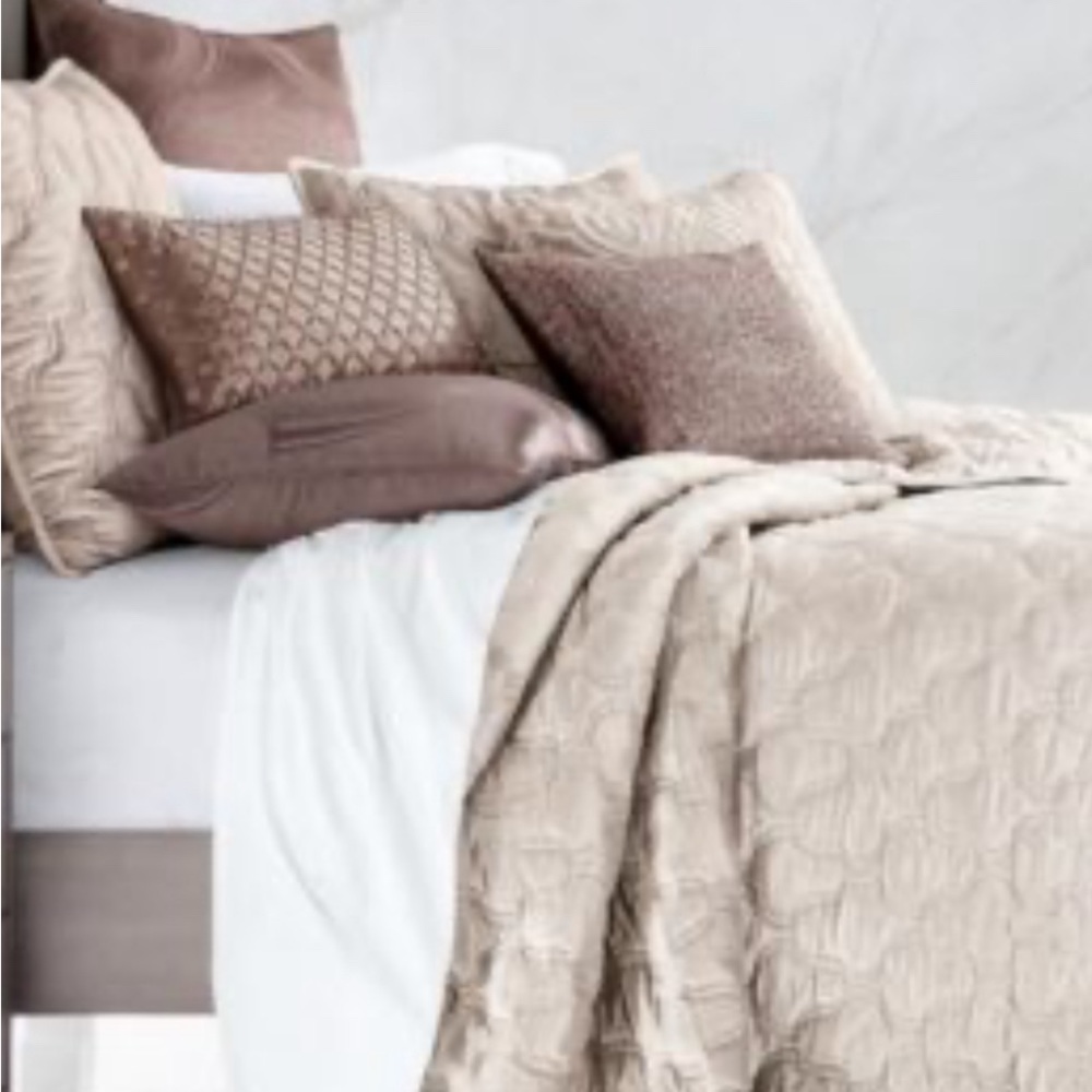 HOTEL COLLECTION King size coverlet